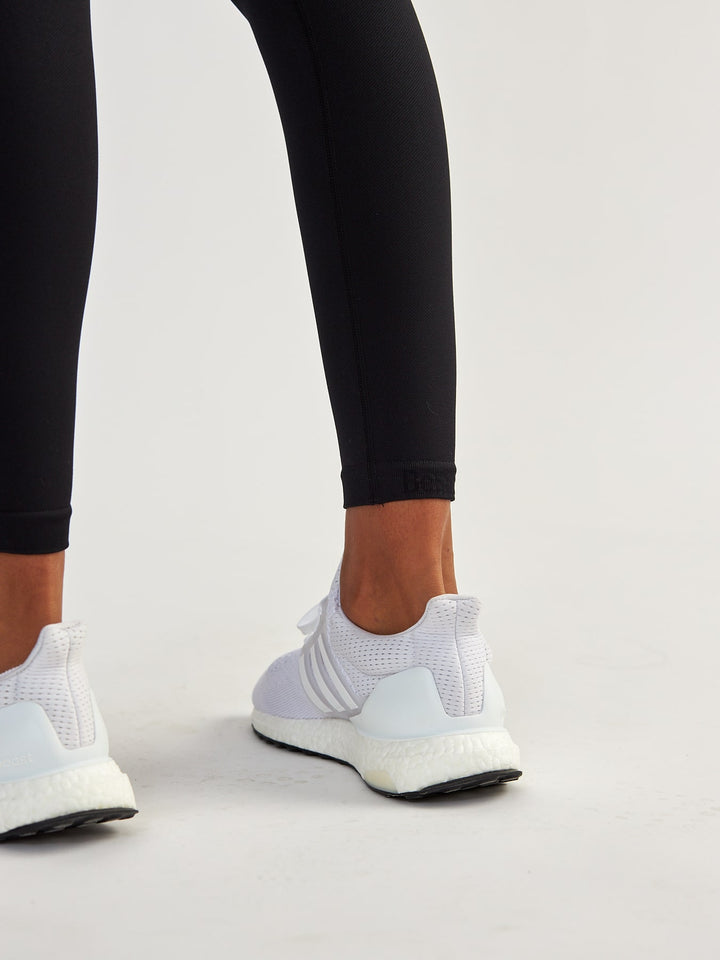 Kompresyjne Czarne Legginsy z Kieszeniami - Lift Me Up