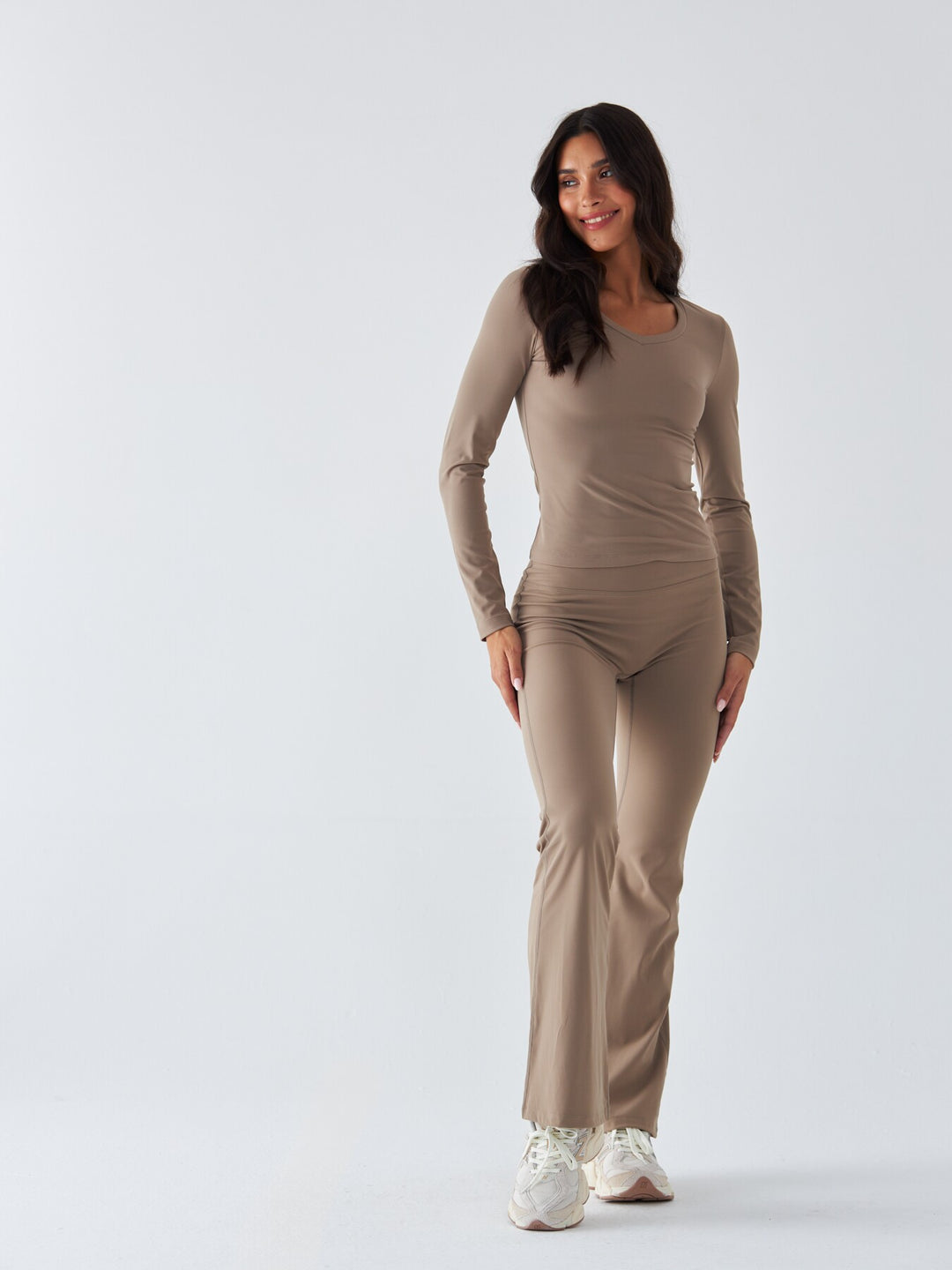 Beżowy Longsleeve Sportowy - Morning Dew