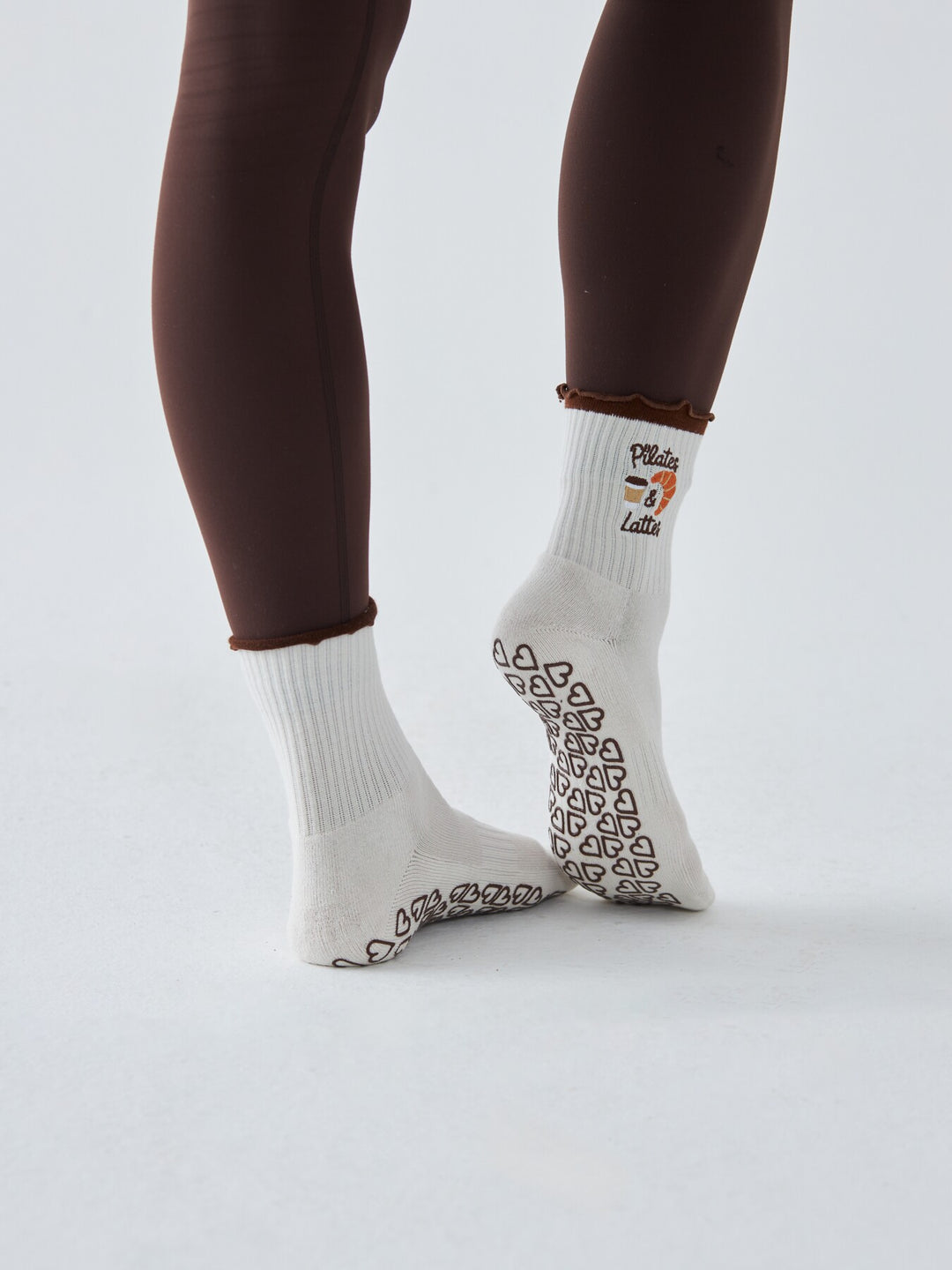 Skarpetki Antypoślizgowe z Haftem - Pilates & Lattes