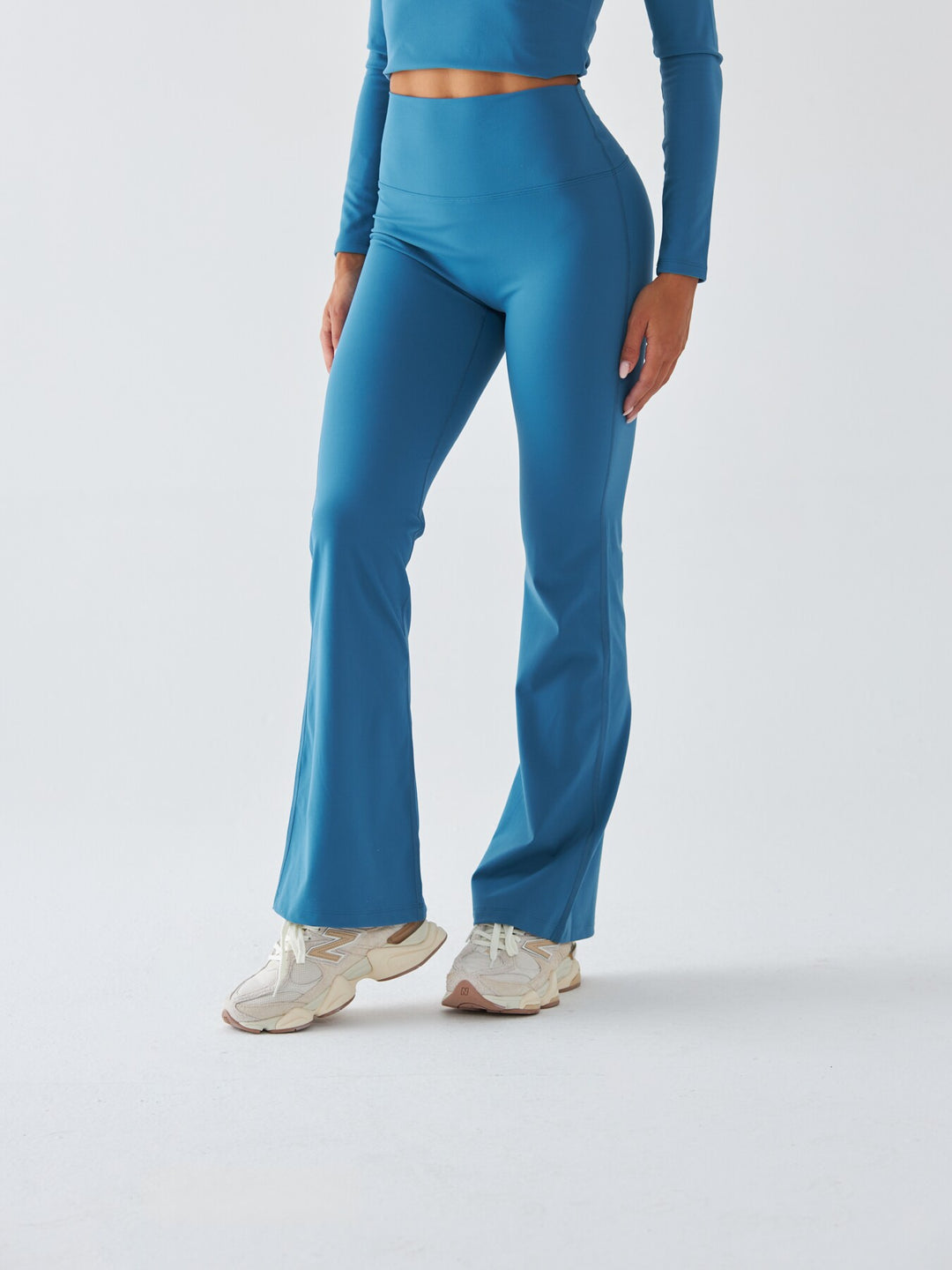 Niebieskie Legginsy Dzwony - Morning Dew