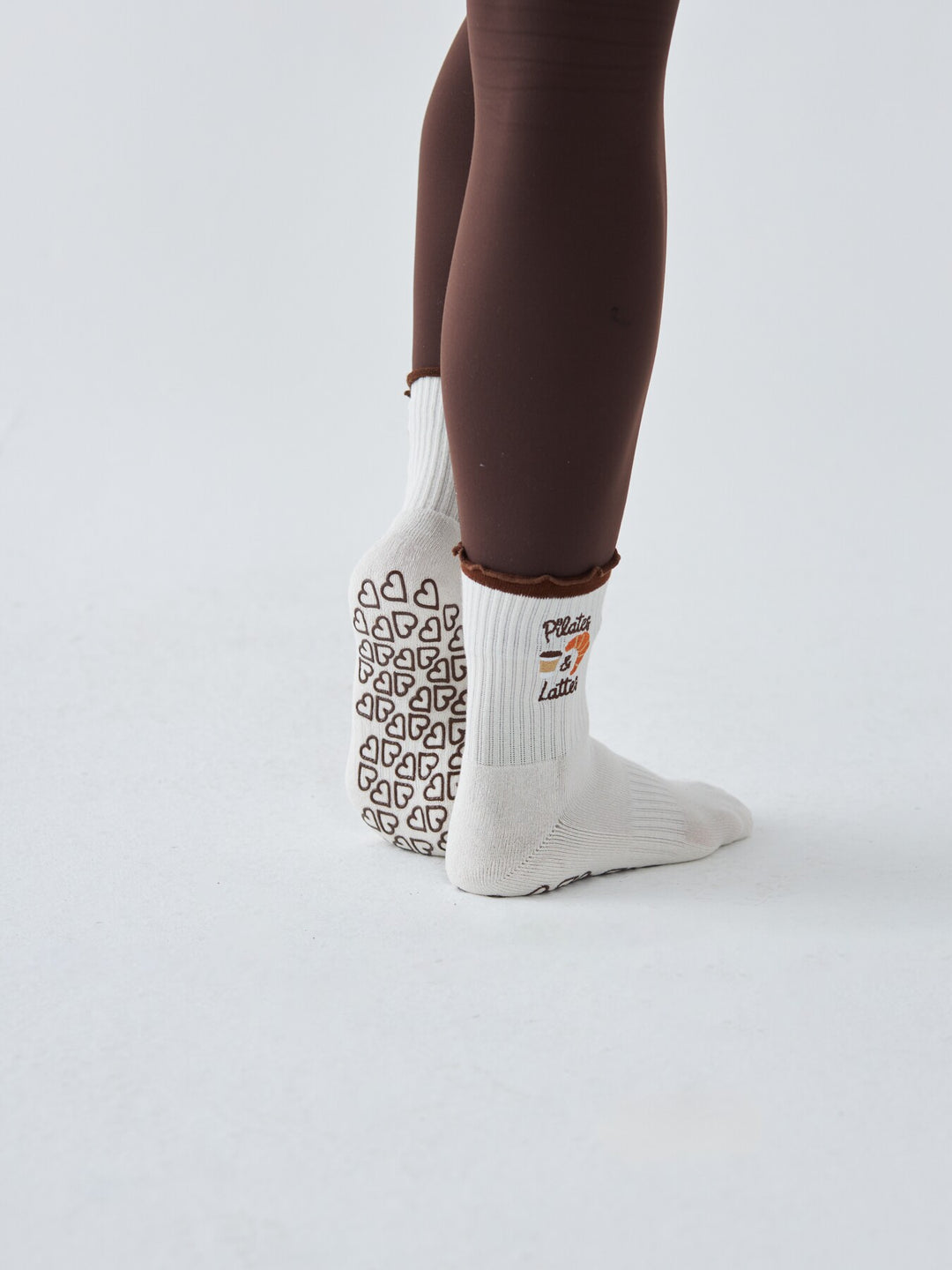 Skarpetki Antypoślizgowe z Haftem - Pilates & Lattes