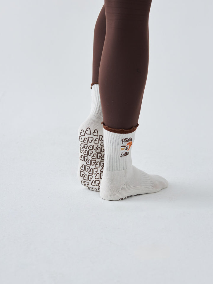 Skarpetki Antypoślizgowe z Haftem - Pilates & Lattes