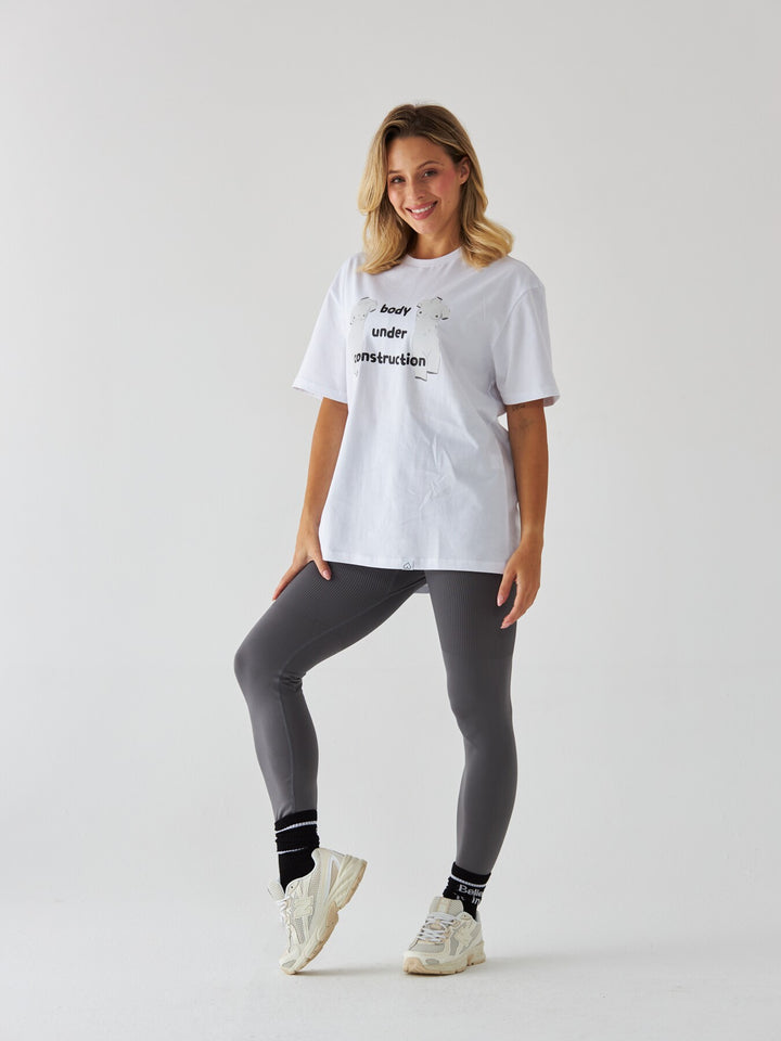 Biały T-shirt Damski - Body Under Construction