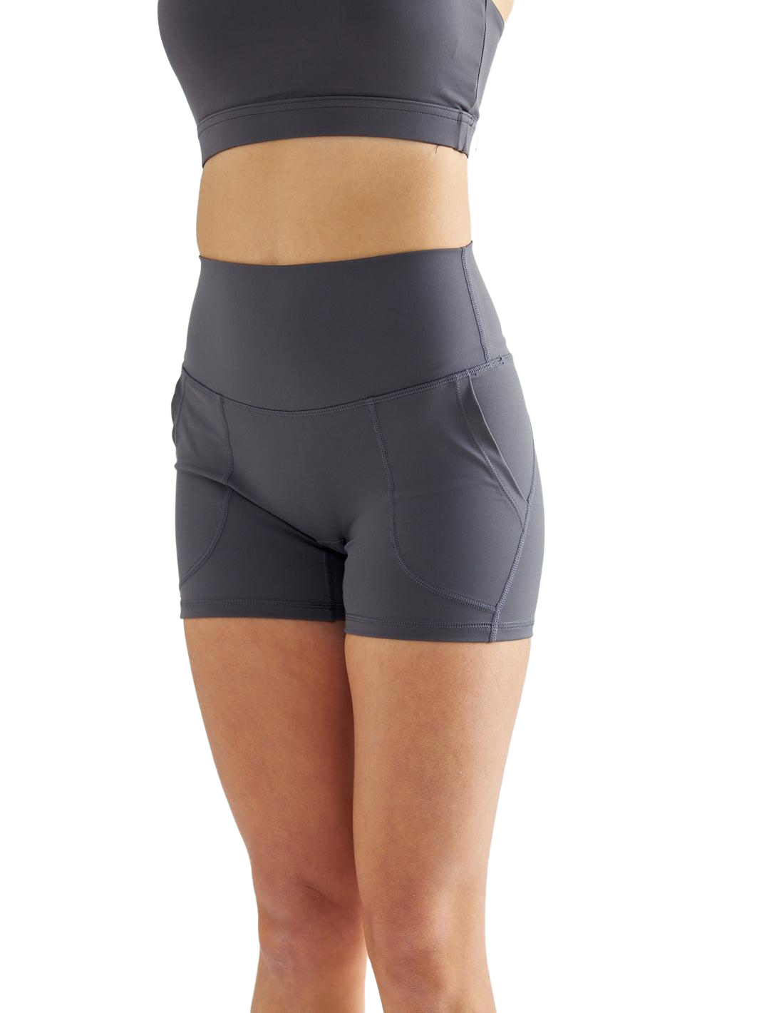 Grå sportshorts med lommer - passer mig